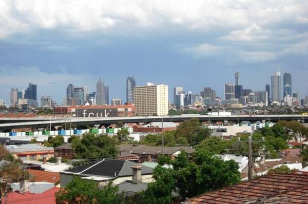 BRAND NEW PENTHOUSE APARTMENT Picture 2