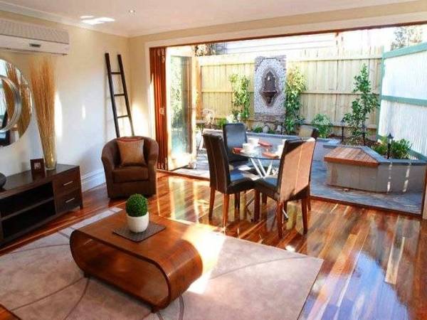 VICTORIAN DOUBLE FRONTED WEATHERBOARD WITH CLASS Picture 3