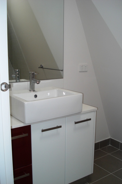 BRAND NEW DOUBLE STOREY TOWNHOUSE Picture 2