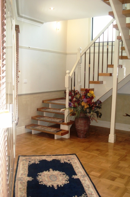 FIT FOR A KING ! Picture 2