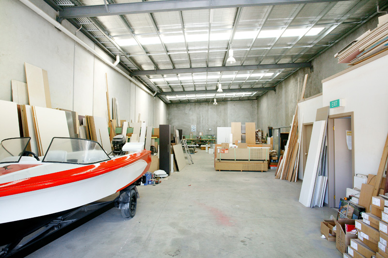 Versitlie Factory Warehouse Picture 2