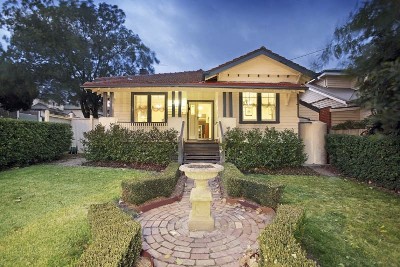 A Period Classic In Poetic Surrounds Picture