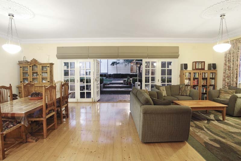 A Period Classic In Poetic Surrounds Picture 2