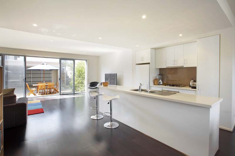 It's Got The Edge! Picture 3