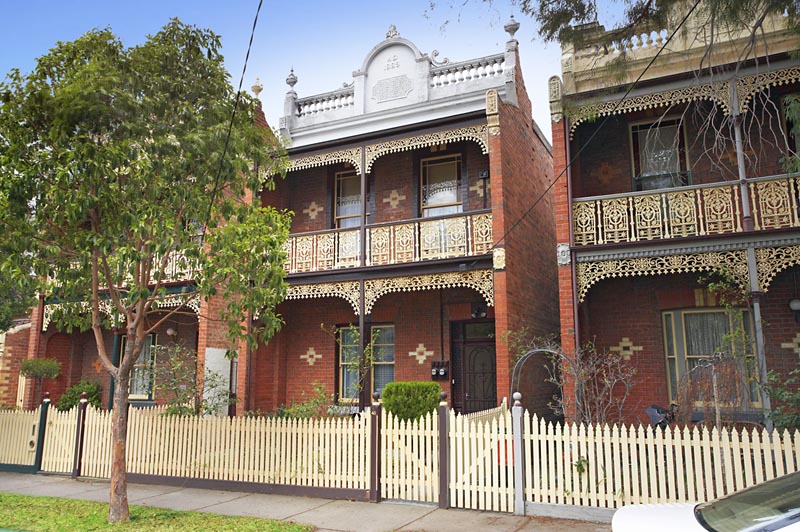 Classic Victorian in Blue Chip Locale Picture 1