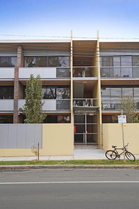 Modern luxurious apartment Picture 2