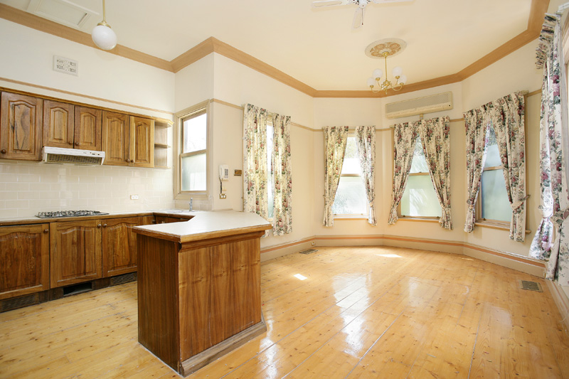 Location, Location. Picture 3