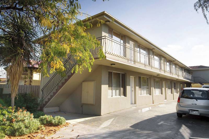 Chic Inner city Living Picture 1