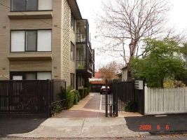 IMMACULATE 1ST FLR APARTMENT IN WELL MAINTAINED BOUTIQUE BLOCK OF ONLY 12. Picture IMMACULATE 1ST FLR APARTMENT IN WELL MAINTAINED BOUTIQUE BLOCK OF ONLY 12. Picture