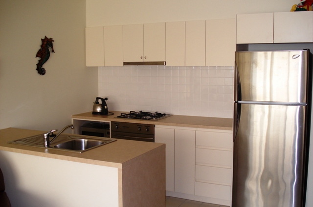 STUNNING SUB-PENTHOUSE APARTMENT Picture 2