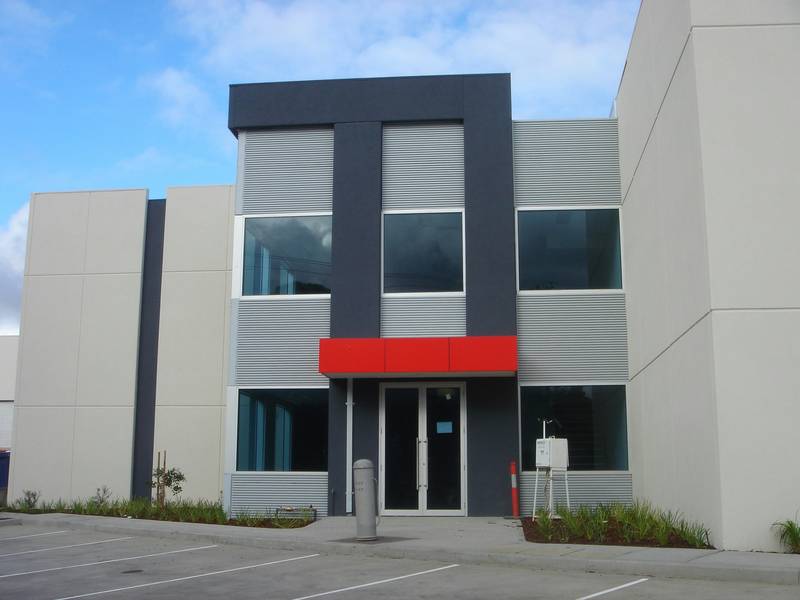 On the fringe of the CBD! Great access to major Roads! Picture 2