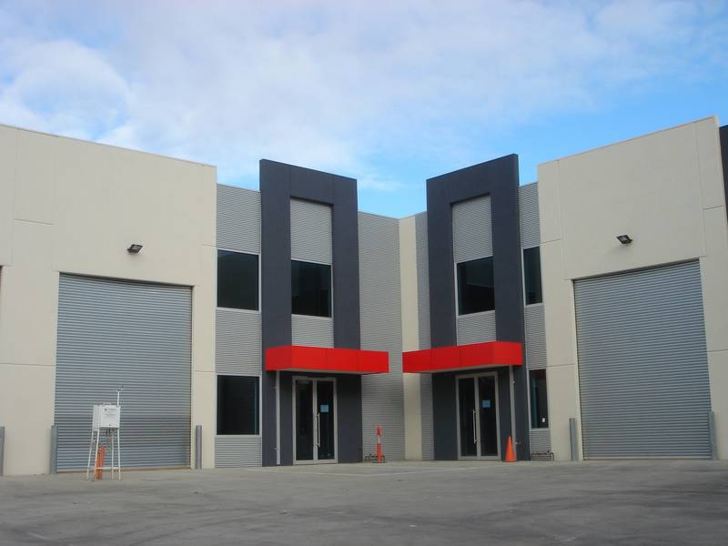 On the fringe of the CBD! Great access to major Roads! Picture 3