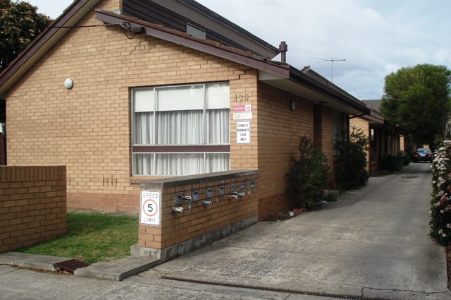 NEAT AND WELL LOCATED VILLA UNIT. Picture 1