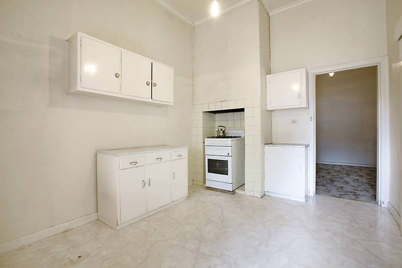 Regain the Sparkle - Executors Auction Picture 2