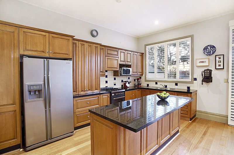 Winning Appeal in Blue Chip Locale Picture 2