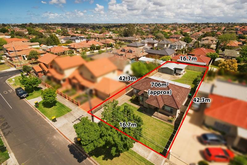 Amazing Potential For Premier Essendon Address Picture 1