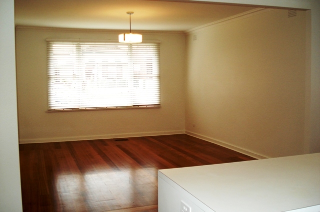 PRIME PRESTIGIOUS LOCATION - MOONEE PONDS Picture 3
