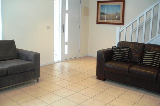 ABSOLUTELY STUNNING ! Picture 3