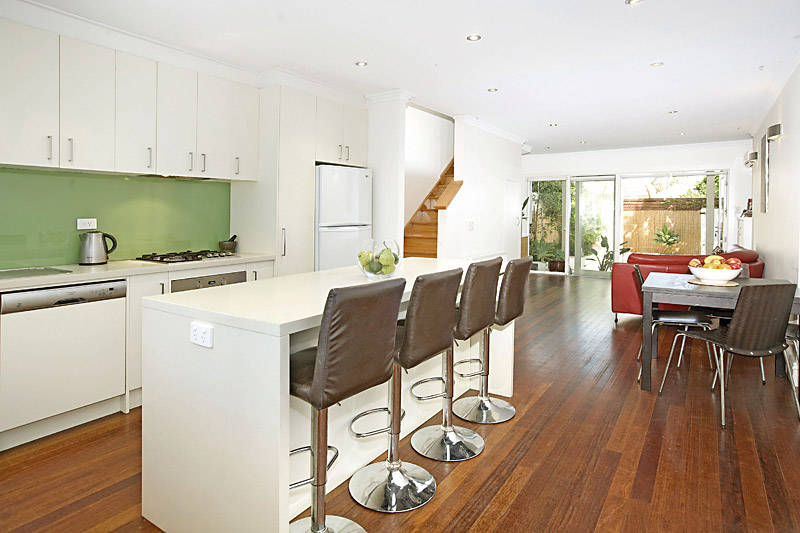 Successful Classic & Contemporary Marriage Picture 2