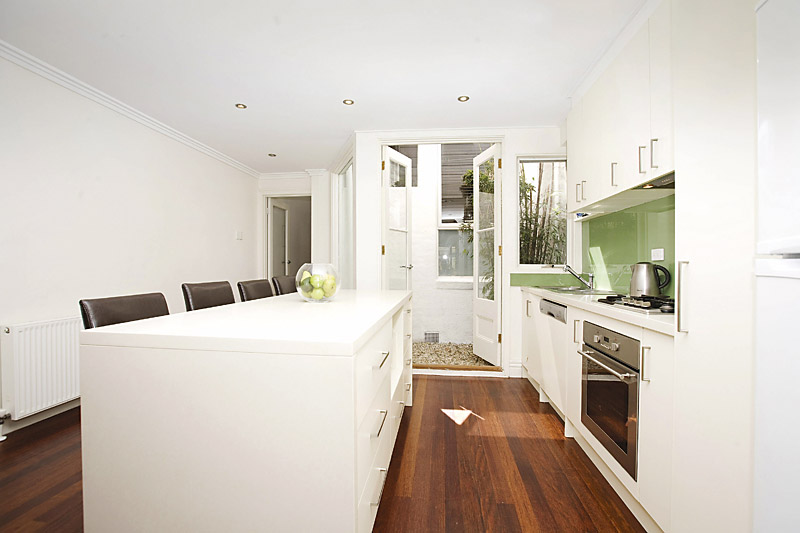 Successful Classic & Contemporary Marriage Picture 3