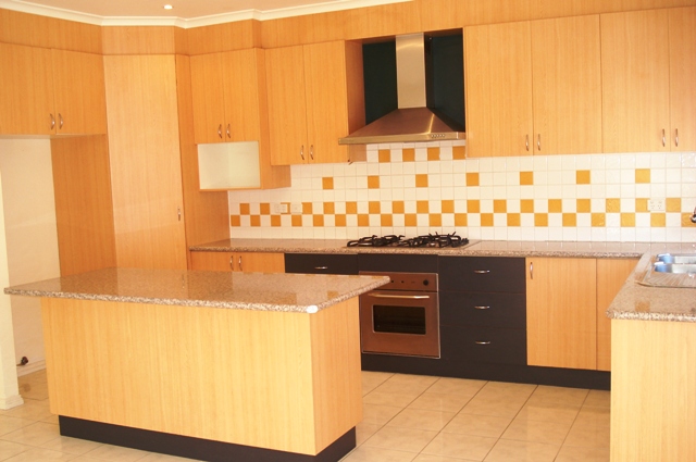 DOUBLE STOREY EXECUTIVE HOME Picture 3