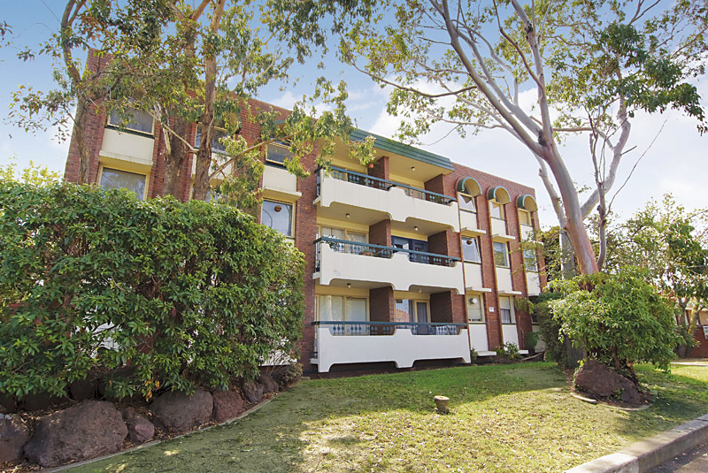 Absolutely Huge Picture 1