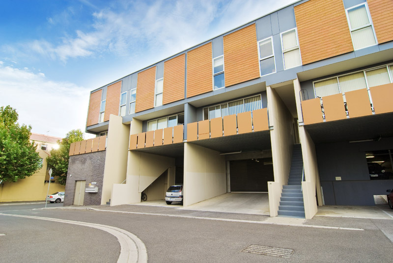 UNDER OFFER Picture 1