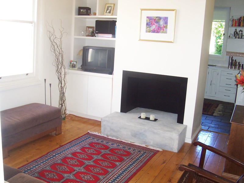 AN ABUNDANCE OF NATURAL LIGHT. Picture 2