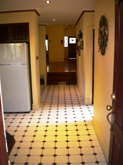 LOVELY FULLY RENOVATED CALIFORNIAN BUNGALOW Picture 3
