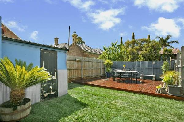 CHARMING SINGLE FRONTED HAWTHORN BRICK VICTORIAN Picture 2