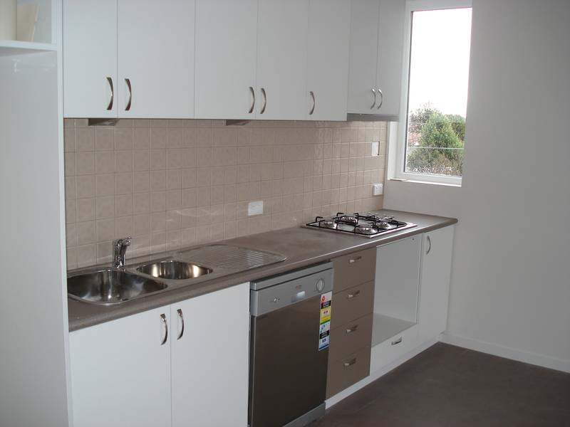 BRAND NEW EXECUTIVE STYLE APARTMENT Picture 1