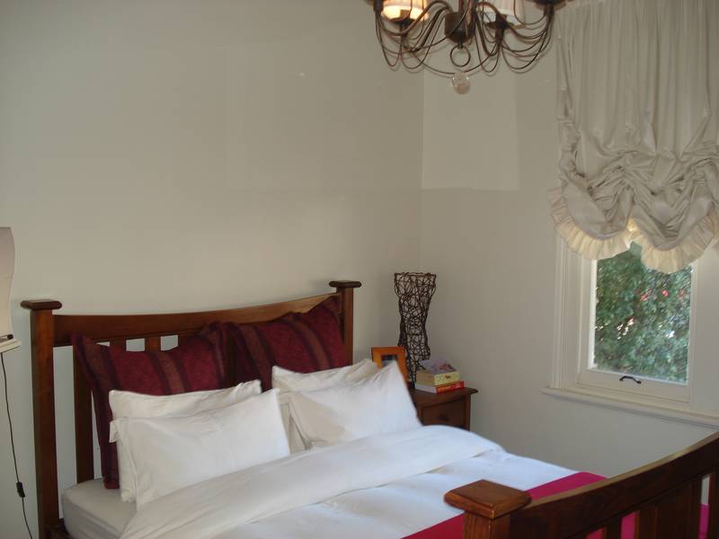 REFURBISHED EDWARDIAN PERIOD HOME ONLY 3KM TO THE CBD Picture 2