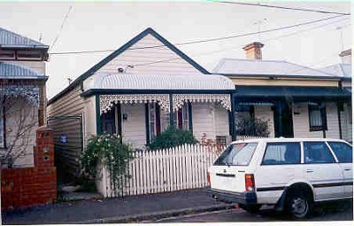 SINGLE FRONTED WEATHERBOARD VICTORIAN RESIDENCE. Picture