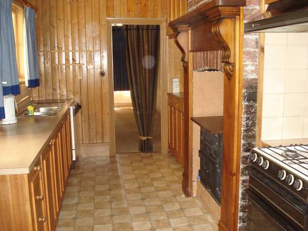 LOADED WITH CHARACTER IN A PRESTIGIOUS LOCATION Picture 2