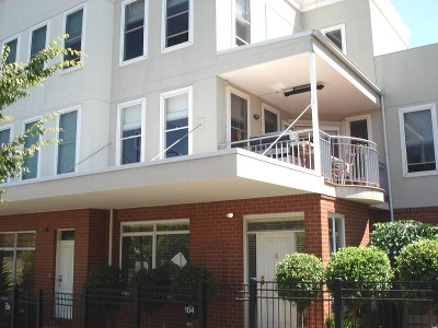 TRI LEVEL PALACE, WORK FROM HOME Picture