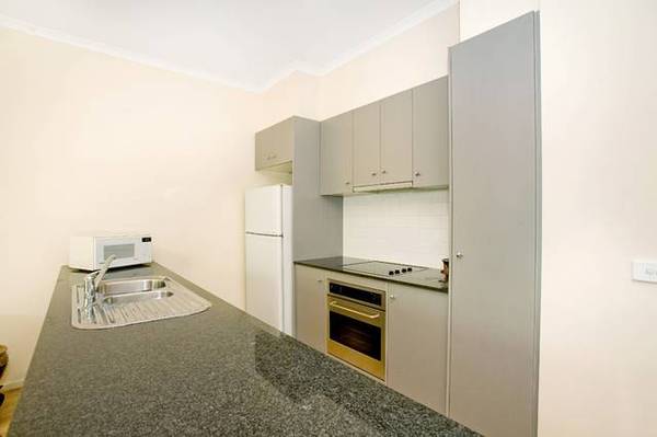 Modern, Cute and Oh So Convenient! Picture 3