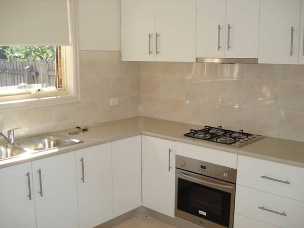 AS NEW UNIT IN GREAT LOCATION Picture 3