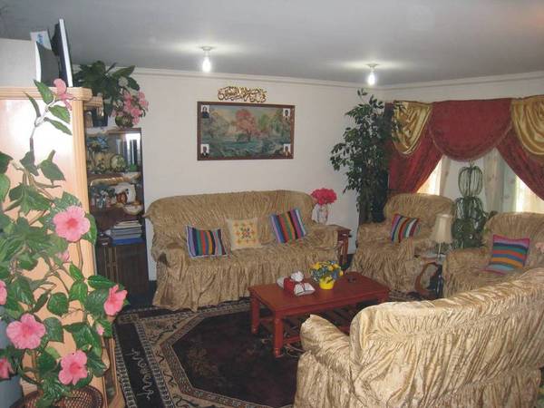 Opposite Doveton Swimming Pool Picture