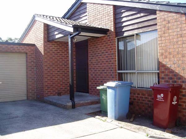 2 bedroom Villa-Unit with garage Picture 1