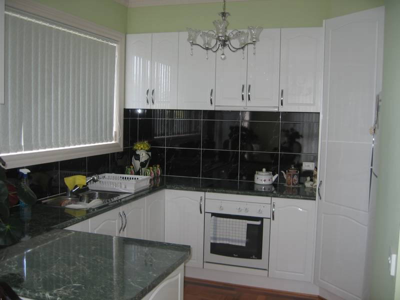 Live In Luxury! Picture 2