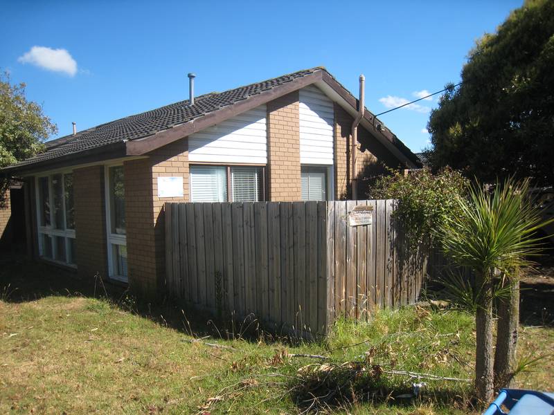 Minutes to Shopping Centre! Picture 2