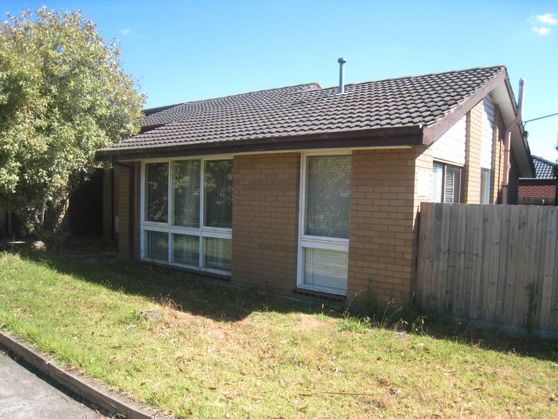 Minutes to Shopping Centre! Picture 1