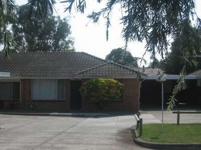 Easy Walk To Yarraman Station! Picture