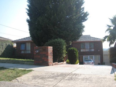 BIG FAMILY HOME / LOTS OF CHOICE! Picture