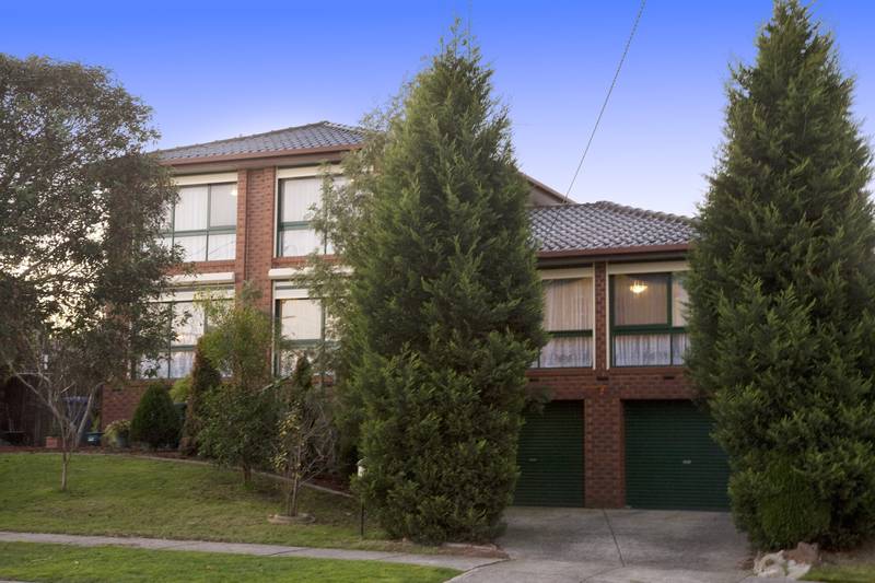 Location, Size & Views! Picture 2