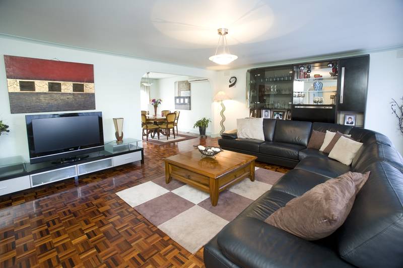 Location, Size & Views! Picture 3