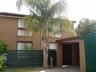 NEAT 2 BEDROOM TOWNHOUSE with carport Picture