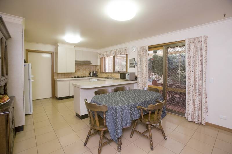 Charming Cape Cod! Picture 3