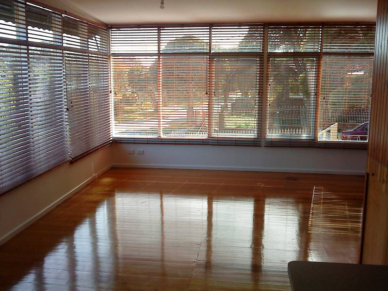 Cute Home With Large Garage Under Picture 2