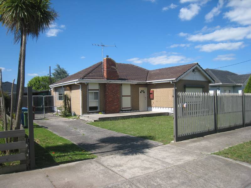 CENTRAL DEVELOPMENT SITE (STCA) 1200M2 APPROX WITH TWO HOMES! Picture 3